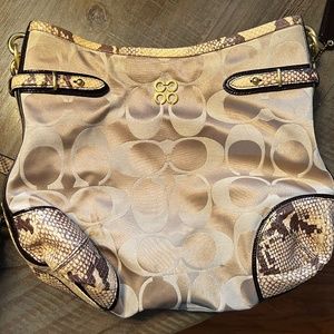 Coach shoulder Purse